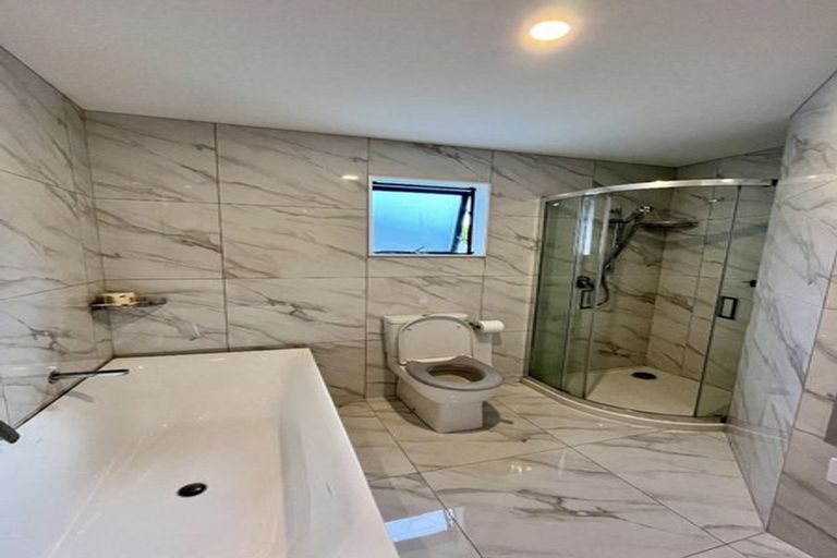 Photo of property in 17/26 Springvale Drive, Fairview Heights, Auckland, 0632