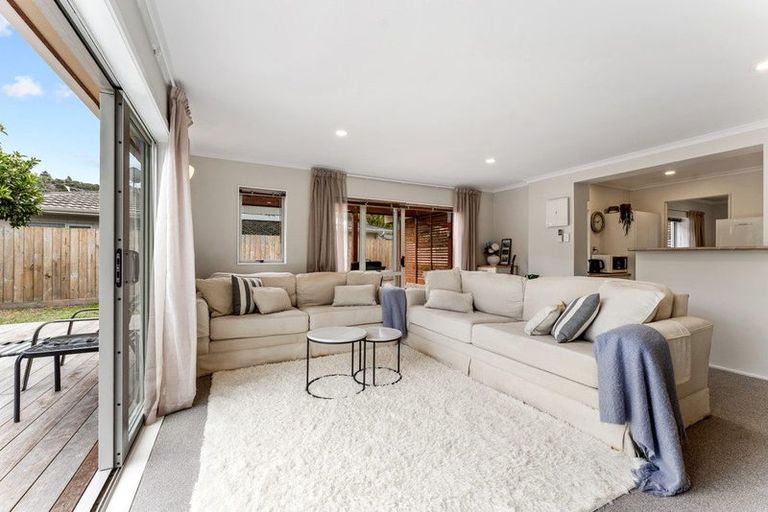 Photo of property in 2/64 Mckenzie Avenue, Arkles Bay, Whangaparaoa, 0932