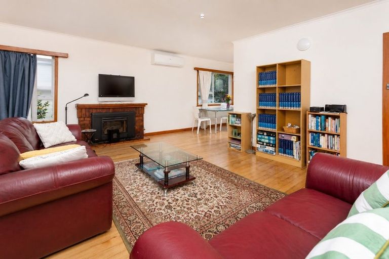 Photo of property in 211 East Coast Road, Castor Bay, Auckland, 0620