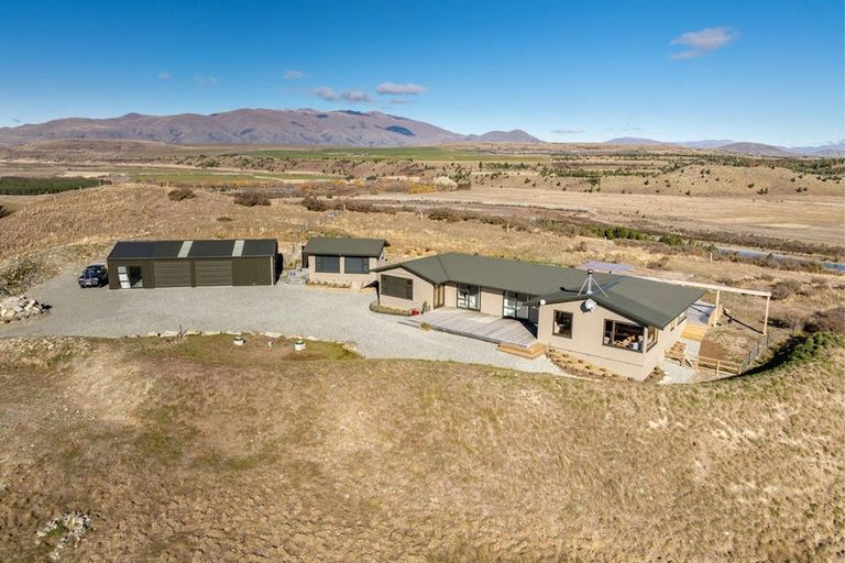 Photo of property in 417 Manuka Terrace, Ben Ohau, Twizel, 7999
