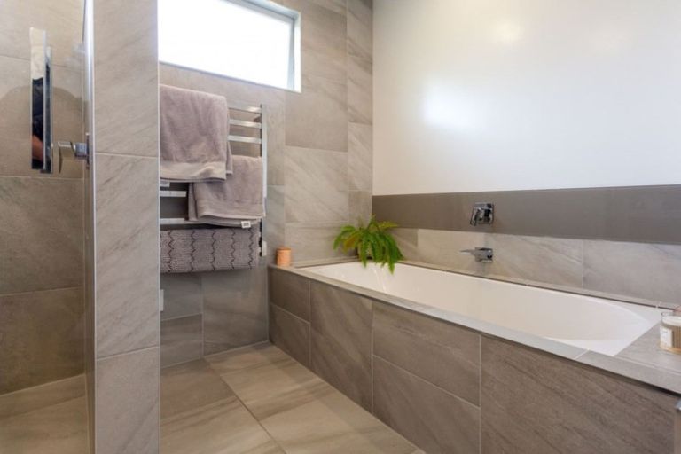 Photo of property in 111 Brunton Crescent, Thames, 3500