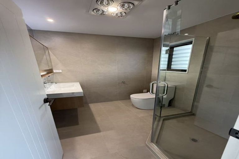 Photo of property in 21 Voltaire Court, Botany Downs, Auckland, 2010