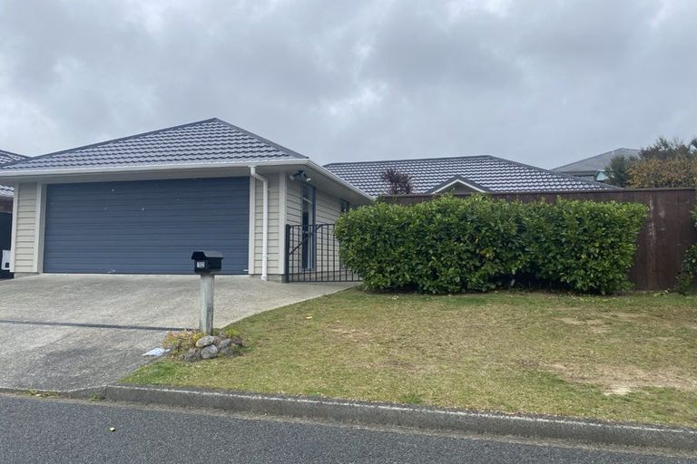 Photo of property in 12 Mcewen Crescent, Riverstone Terraces, Upper Hutt, 5018