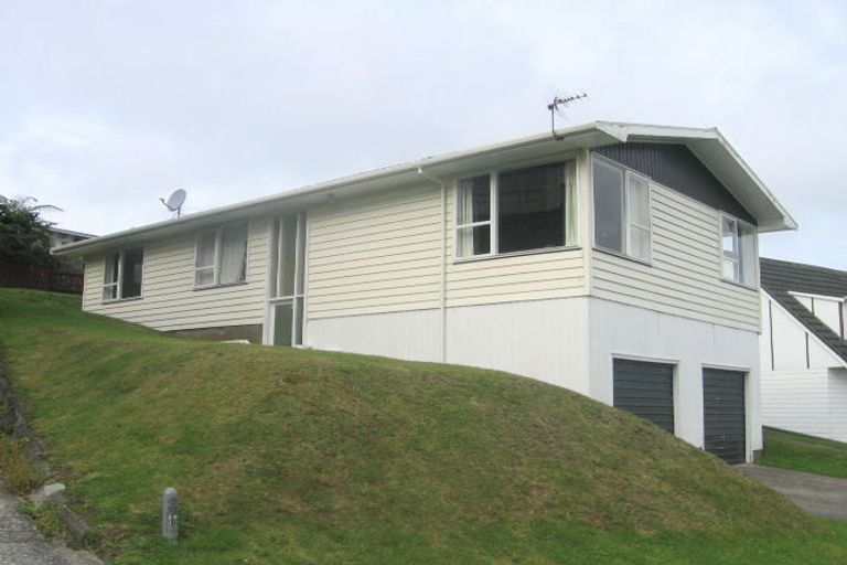 Photo of property in 41 Cypress Drive, Maungaraki, Lower Hutt, 5010