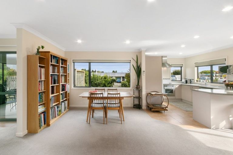 Photo of property in 95 Middle Road, Havelock North, 4130