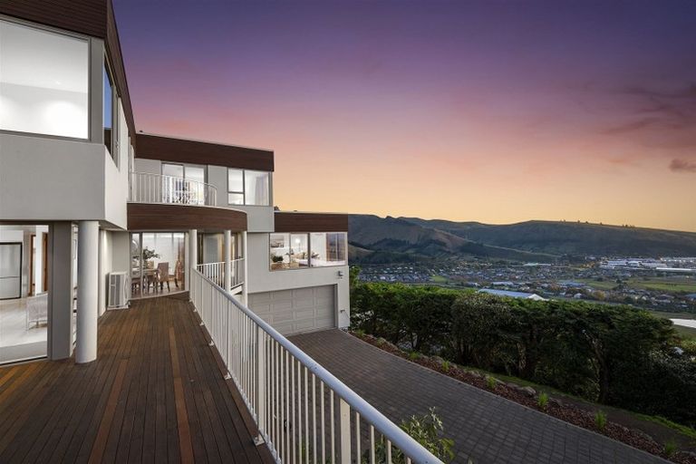 Photo of property in 210 Cannon Hill Crescent, Mount Pleasant, Christchurch, 8081