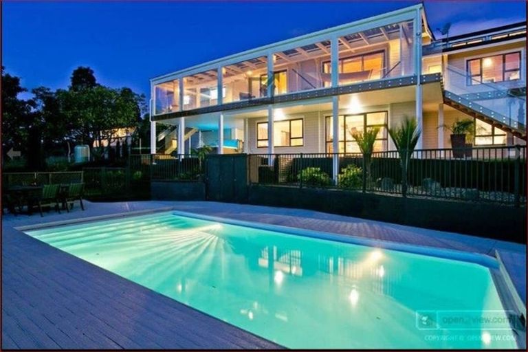 Photo of property in 32 Hobson Road, Lucas Heights, Auckland, 0632