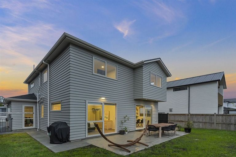Photo of property in 11 Keel Street, Long Bay, Auckland, 0630