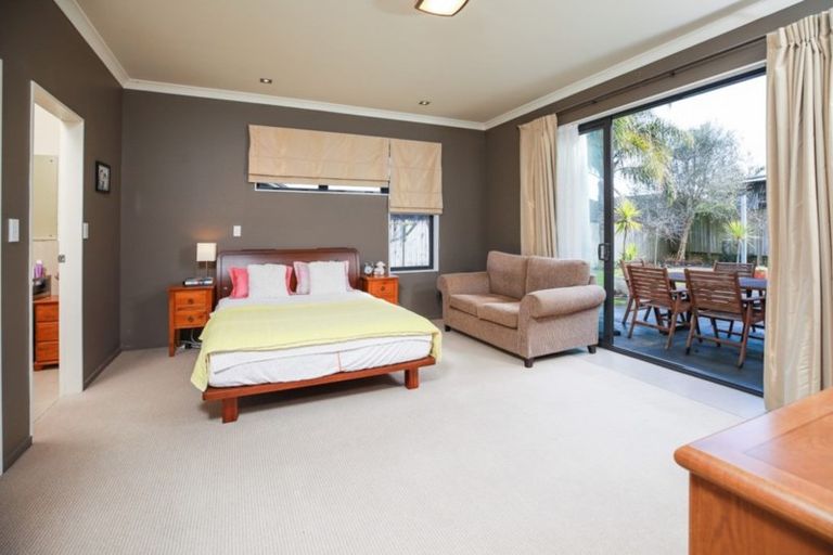 Photo of property in 13 Gibbston Close, Huntington, Hamilton, 3210