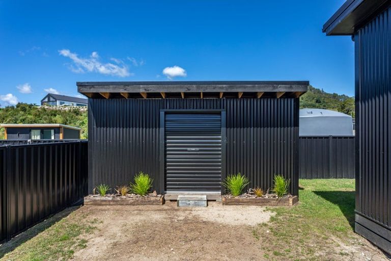 Photo of property in 13 Navigation Drive, Cooks Beach, Whitianga, 3591