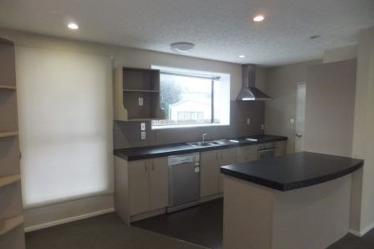 Photo of property in 2/46 Vagues Road, Northcote, Christchurch, 8052