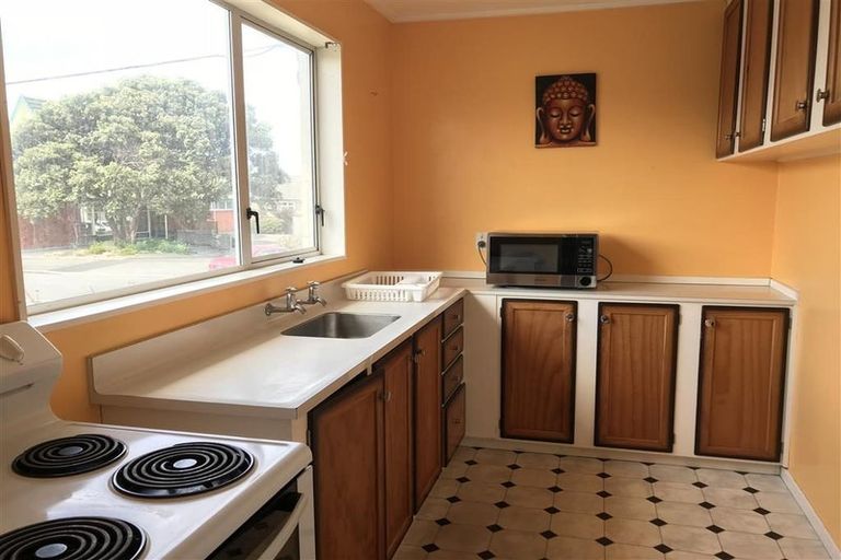 Photo of property in 2/6 Cockburn Street, Kilbirnie, Wellington, 6022