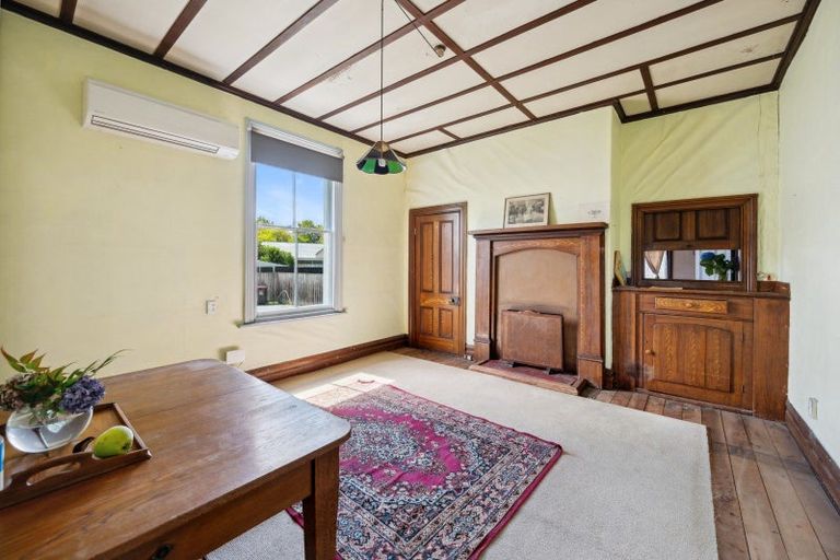 Photo of property in 1420 Karamu Road North, Mayfair, Hastings, 4122