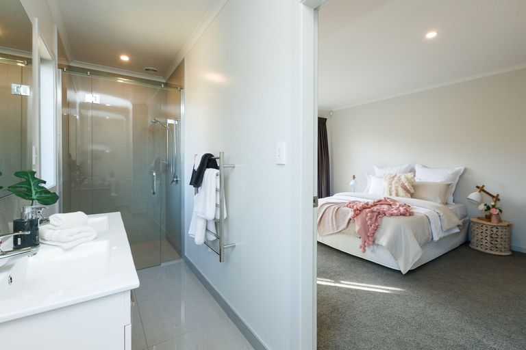 Photo of property in 4a Montgomery Terrace, Hokowhitu, Palmerston North, 4410