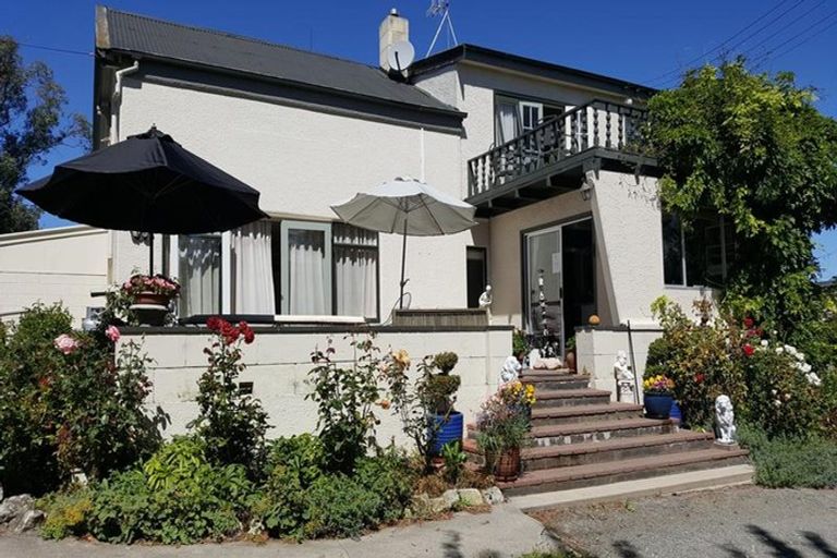 Photo of property in 140 Perth Street, Holmes Hill, Oamaru, 9401