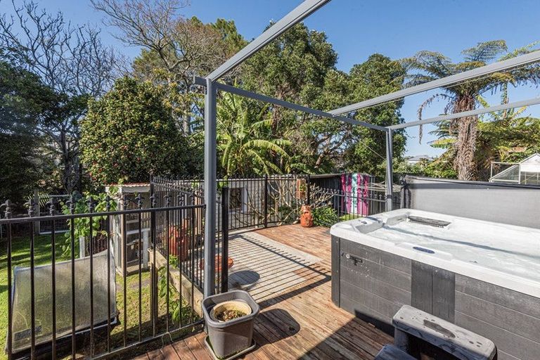 Photo of property in 45 First Avenue, Avenues, Whangarei, 0110