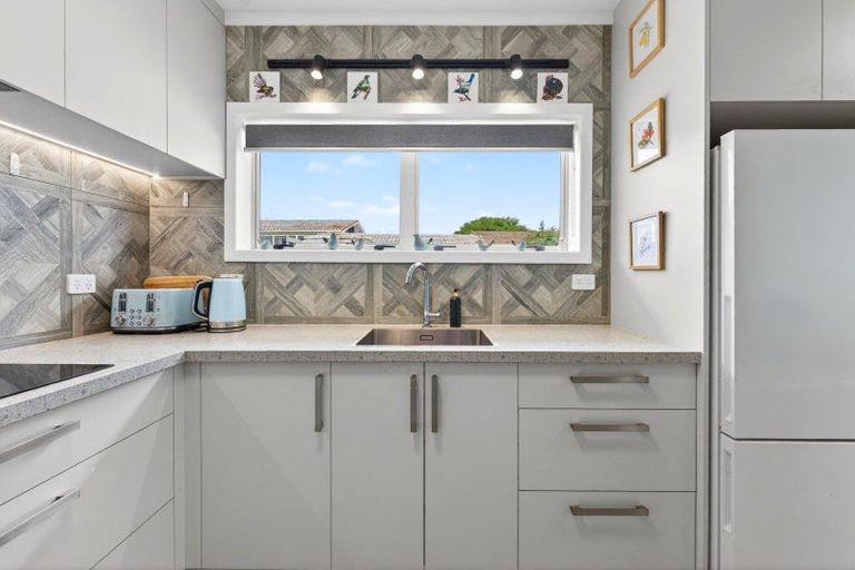 Photo of property in 29a Thorburn Avenue, Red Beach, 0932