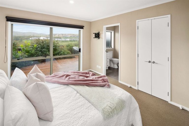 Photo of property in 226 Mark Avenue, Grenada Village, Wellington, 6037