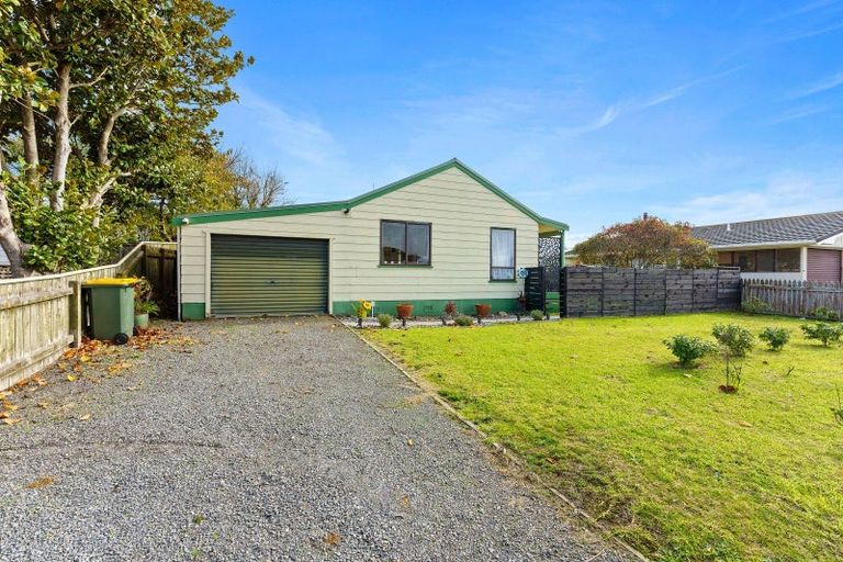 Photo of property in 83 Norfolk Crescent, Otaki Beach, Otaki, 5512