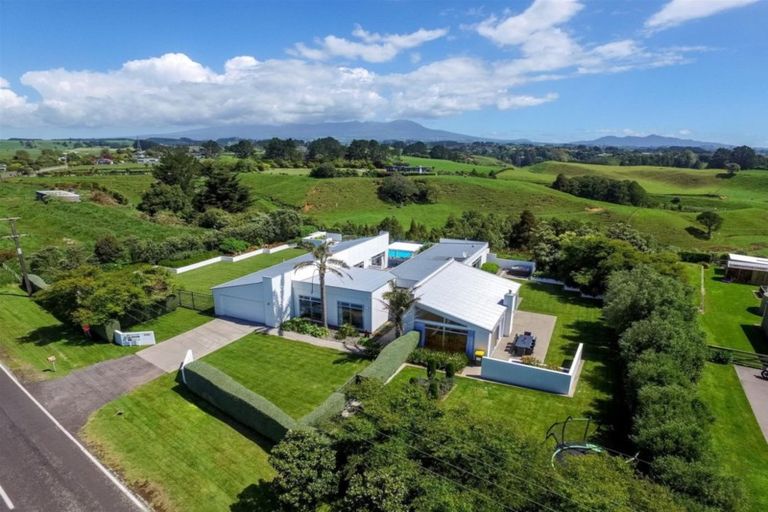 Photo of property in 340 Smart Road, Hillsborough, New Plymouth, 4372