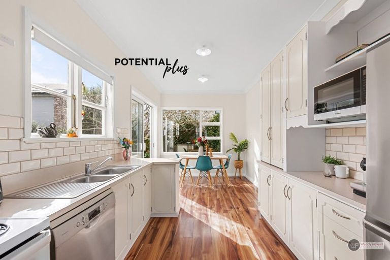 Photo of property in 15 Pearce Crescent, Taita, Lower Hutt, 5011