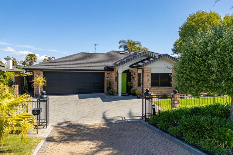 Photo of property in 5 Maldives Way, Papamoa Beach, Papamoa, 3118