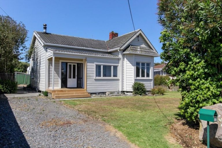 Photo of property in 17a Brookes Terrace, Waitara, 4320