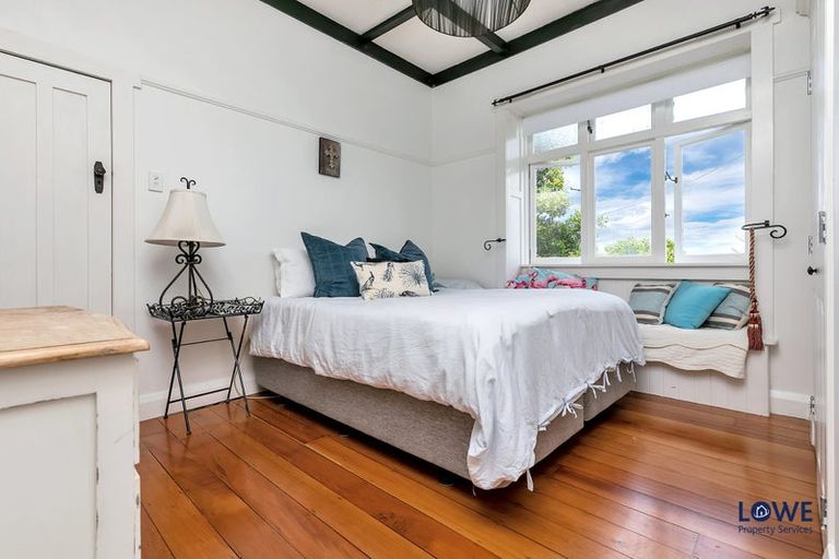 Photo of property in 12 Birkley Road, Bayswater, Auckland, 0622