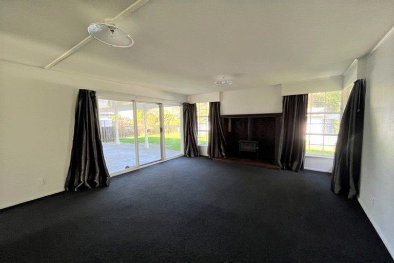 Photo of property in 99 Tirohanga Road, Tirohanga, Lower Hutt, 5010