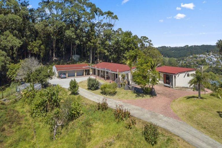 Photo of property in 90 Cedar Terrace, Stanmore Bay, Whangaparaoa, 0932