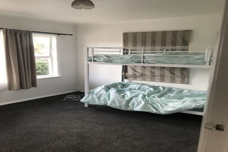 Photo of property in 8 Rollerson Street, Papakura, 2110