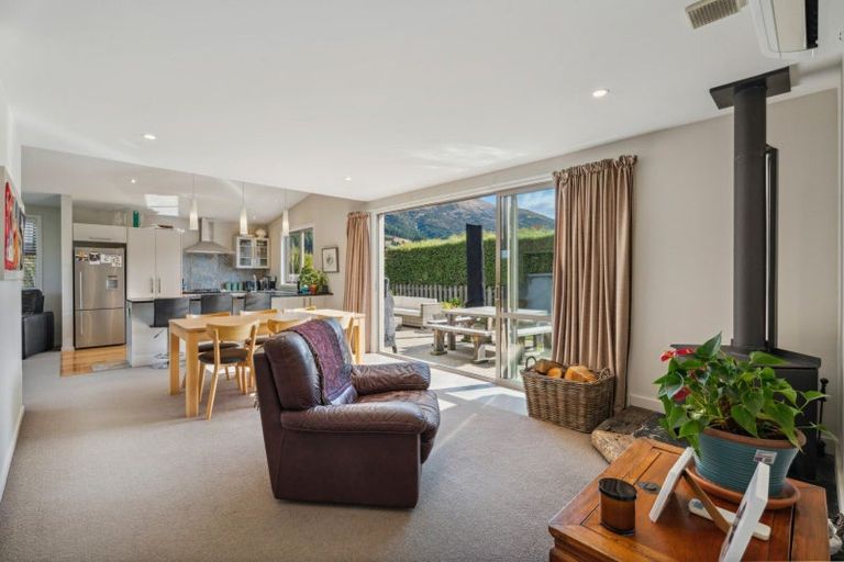 Photo of property in 12 Paradise Place, Lake Hawea, Wanaka, 9382