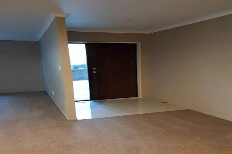 Photo of property in 20a Malmo Place, Massey, Auckland, 0614