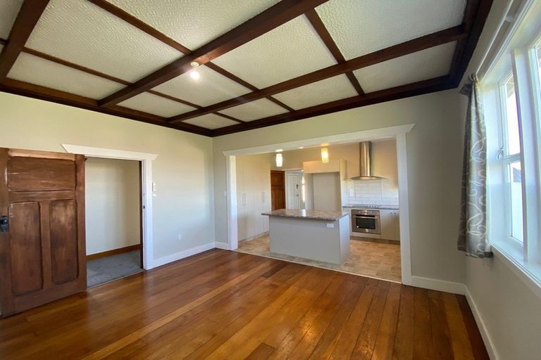 Photo of property in 3 High Street West, Waitara, 4320