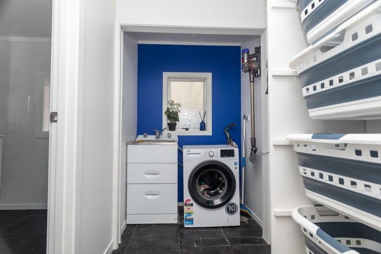 Photo of property in 64 Allardice Street, Dannevirke, 4930