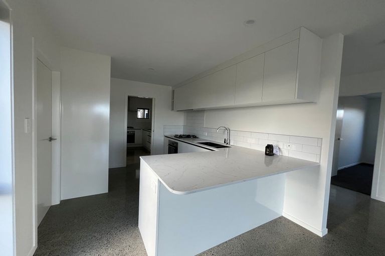 Photo of property in 6 Redfern Way, Pyes Pa, 3112