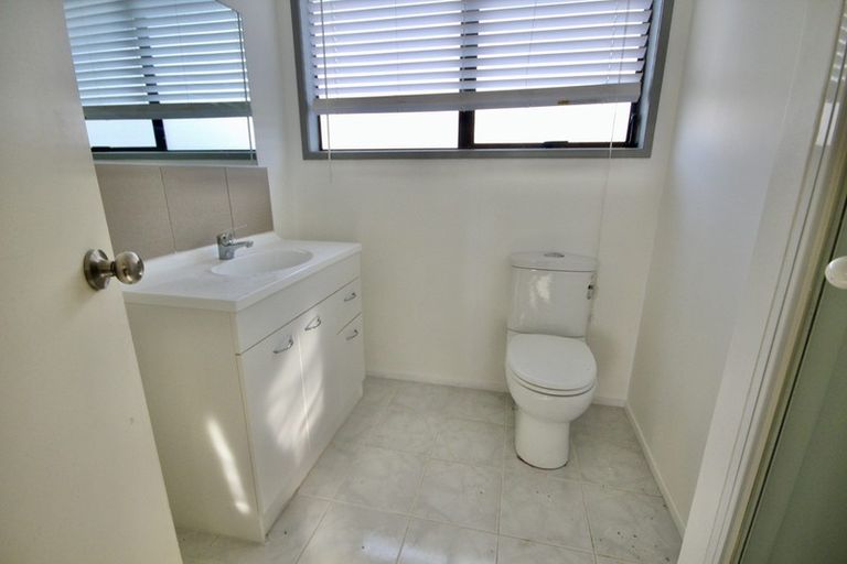 Photo of property in 123 Sykes Road, Weymouth, Auckland, 2103