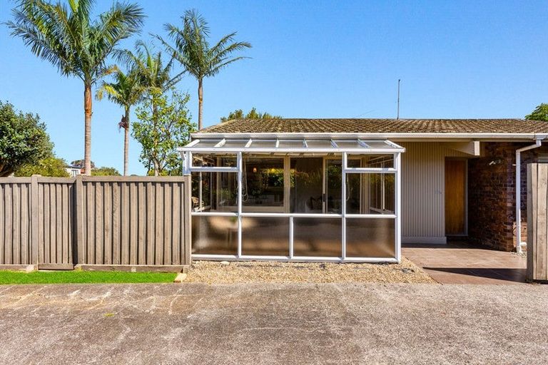 Photo of property in 55a Pigeon Mountain Road, Half Moon Bay, Auckland, 2012