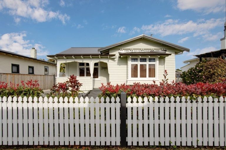 Photo of property in 10 Creagh Street, Te Awa, Napier, 4110