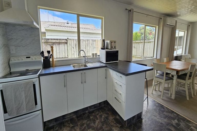 Photo of property in 17c Belray Place, Papamoa Beach, Papamoa, 3118