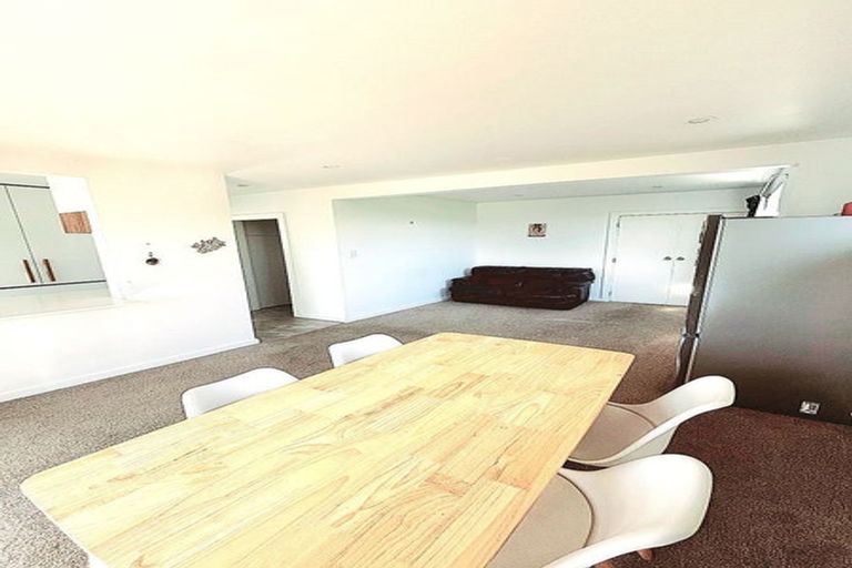 Photo of property in 79 Black Rock Road, Newlands, Wellington, 6037