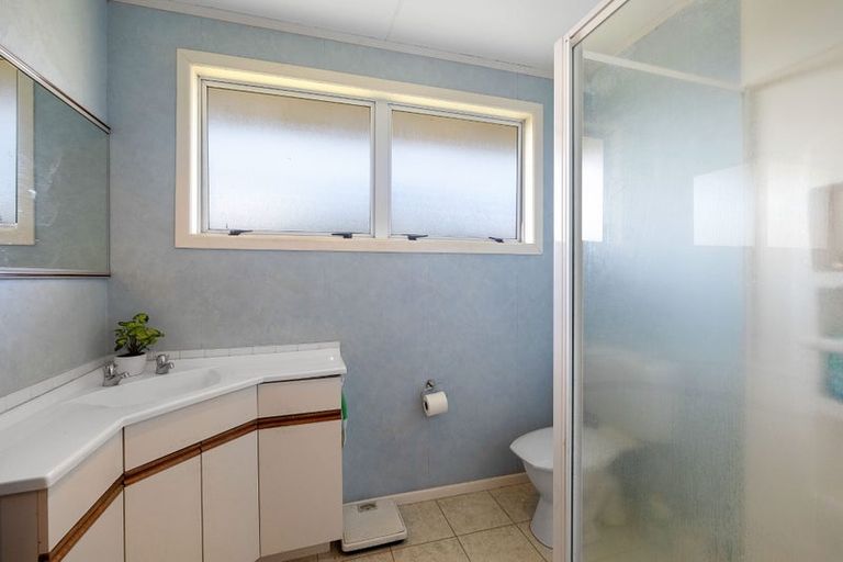 Photo of property in 5 Smith Road, Merrilands, New Plymouth, 4312