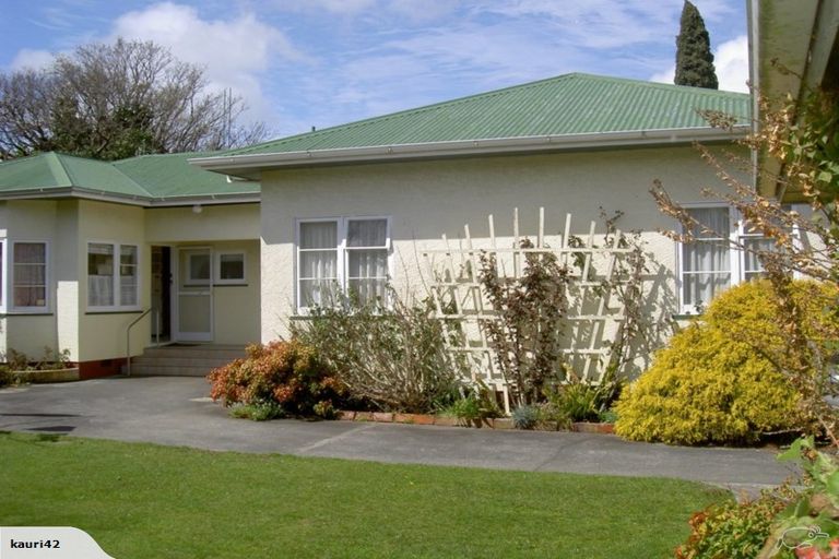 Photo of property in 15 East Street, Terrace End, Palmerston North, 4410