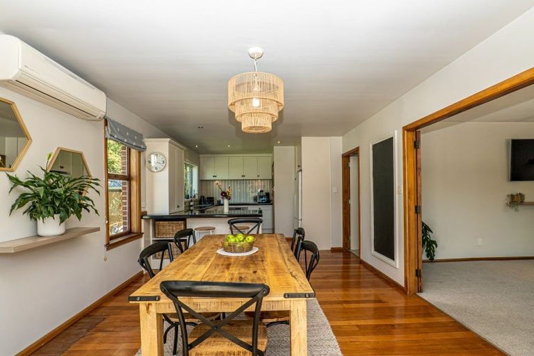 Photo of property in 44 Sevenoaks Drive, Bryndwr, Christchurch, 8053