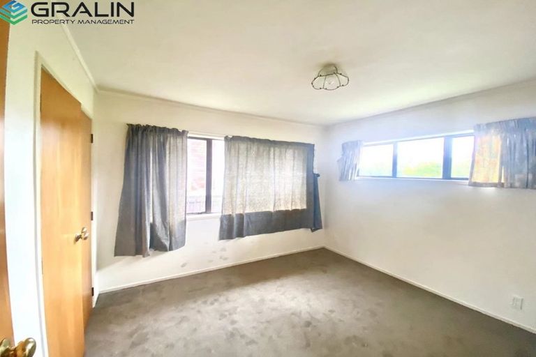 Photo of property in 3/332 West Coast Road, Glen Eden, Auckland, 0602