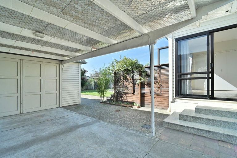 Photo of property in 807 Oxford Street, Saint Leonards, Hastings, 4120