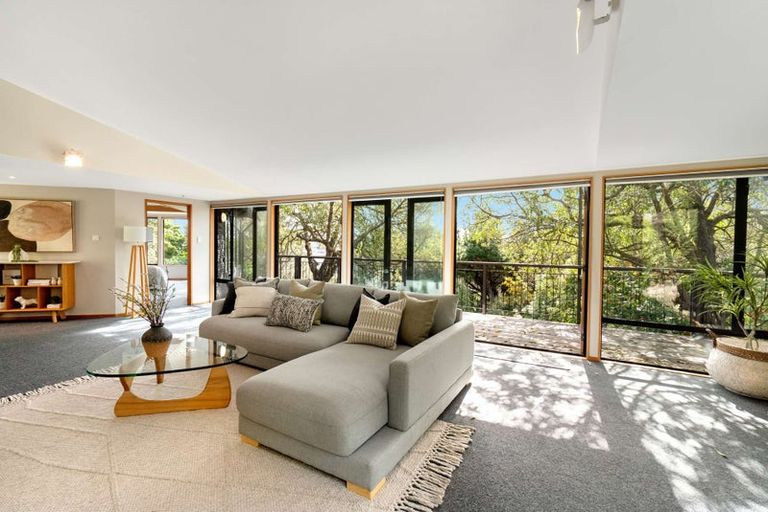 Photo of property in 887 Cashmere Road, Halswell, Christchurch, 8025