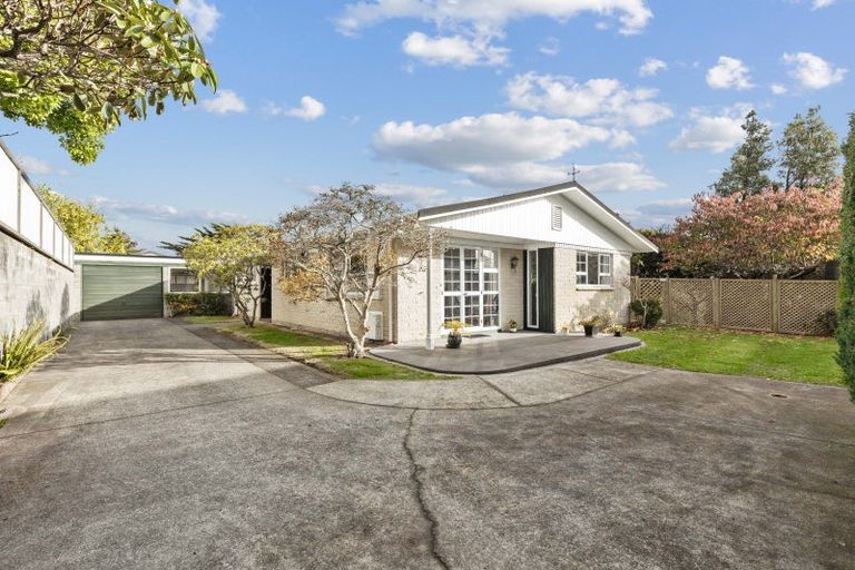 Photo of property in 9 Kapu Grove, Whalers Gate, New Plymouth, 4310