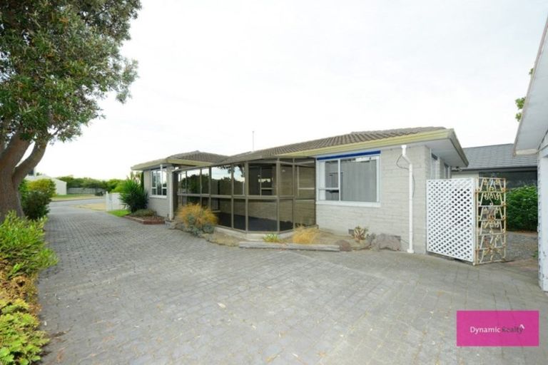 Photo of property in 120 Inwoods Close, Parklands, Christchurch, 8083