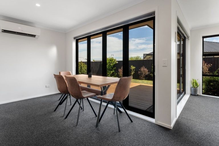 Photo of property in 11 Flagstaff Place, Halswell, Christchurch, 8025